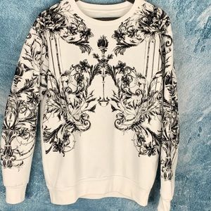 Zara White Light Weight Sweater With Black Design
